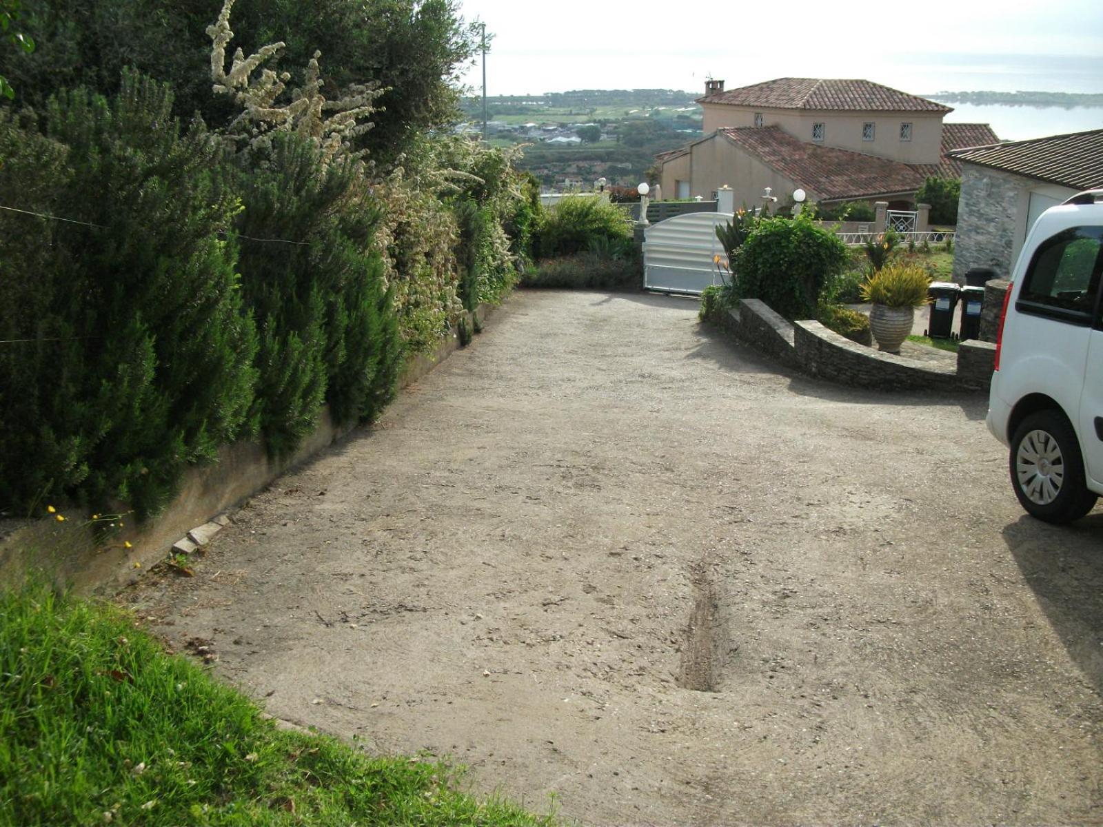 T2 dans la région Bastiaise vue sur la mer Furiani Extérieur photo
